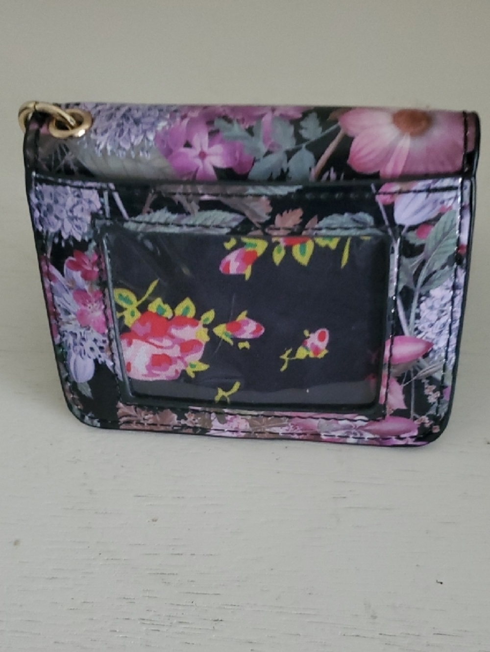 Betsey Johnson Black Floral Key & Card Holder with Gold Hardware NWOT - Picture 6 of 8